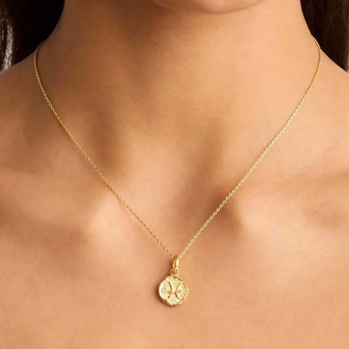 Collier Signe Astrologique Estampillé Doré Espace Astronomie Espace Astronomie