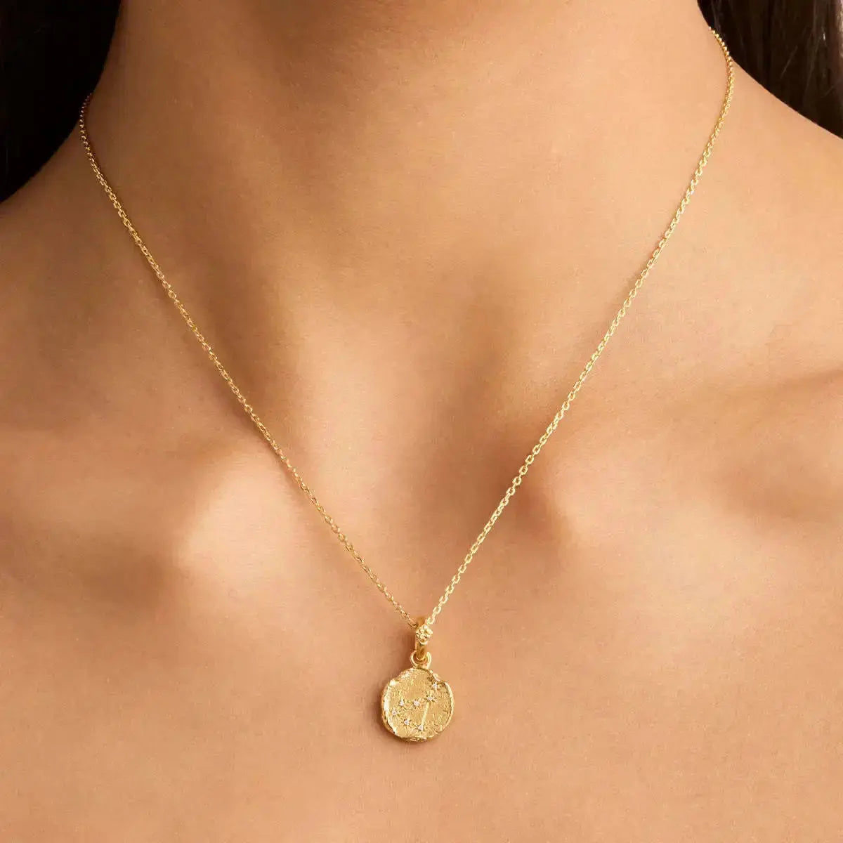 Collier Signe Astrologique Estampillé Doré Espace Astronomie Espace Astronomie