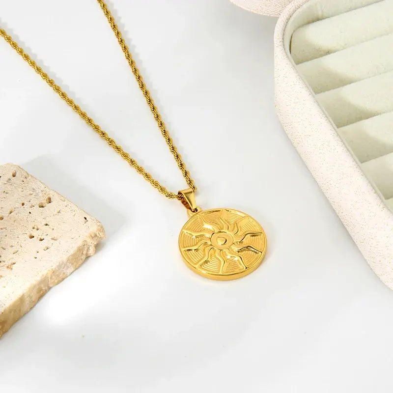 Collier Soleil Doré Espace Astronomie Espace Astronomie